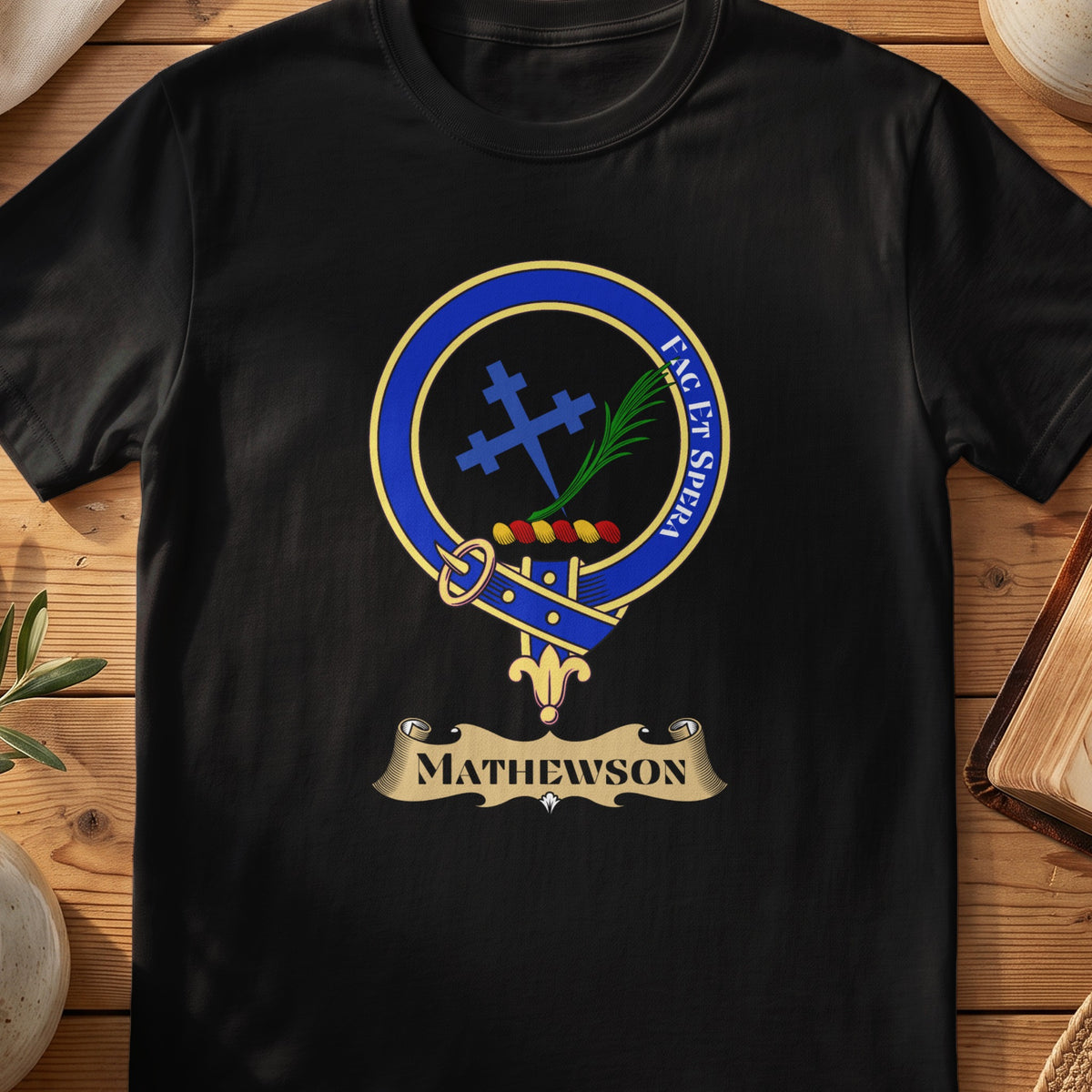 Mathewson Scottish clan crest T-shirt in Black