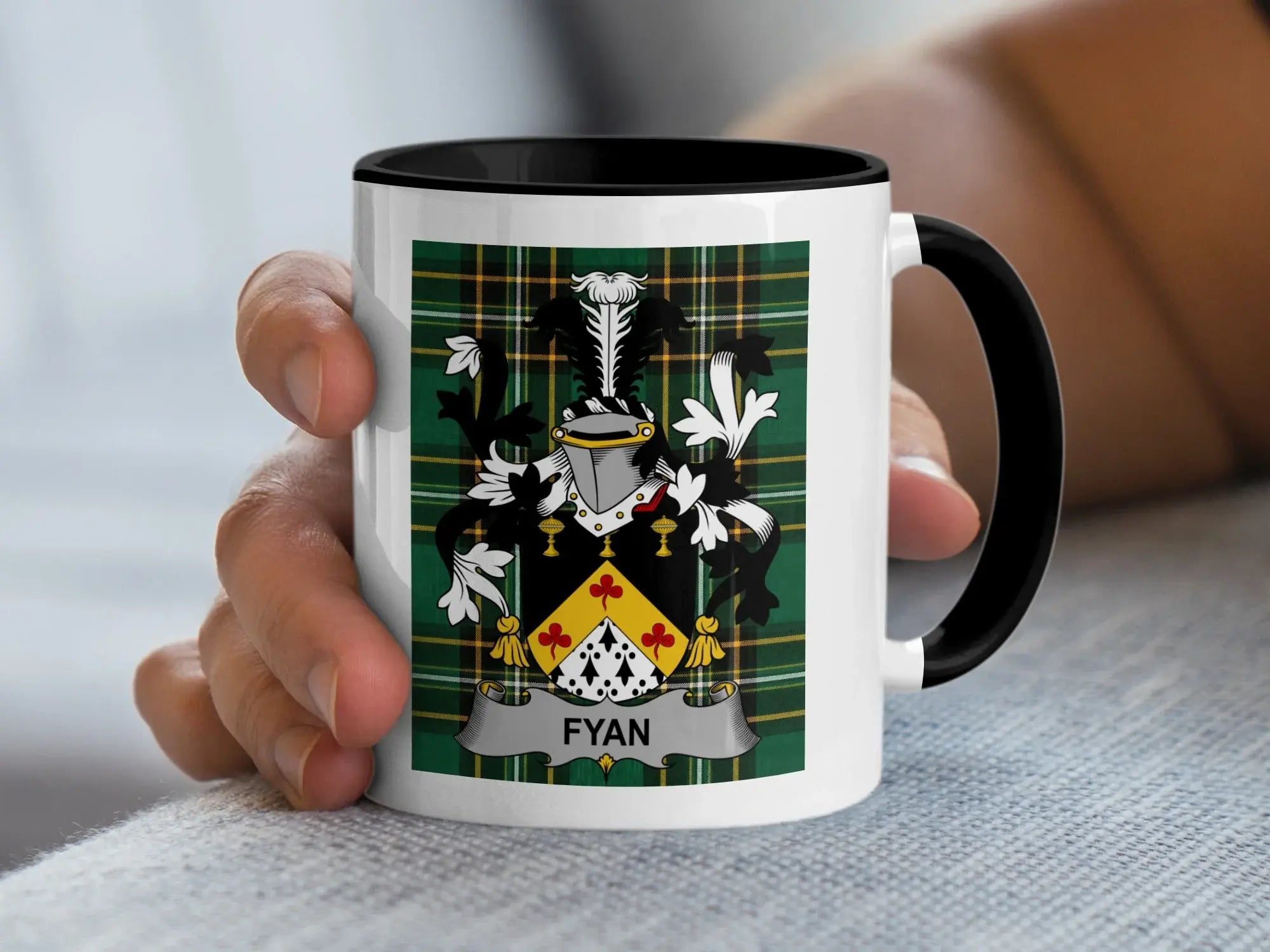 Fyan Irish heritage mug with black handle and family crest