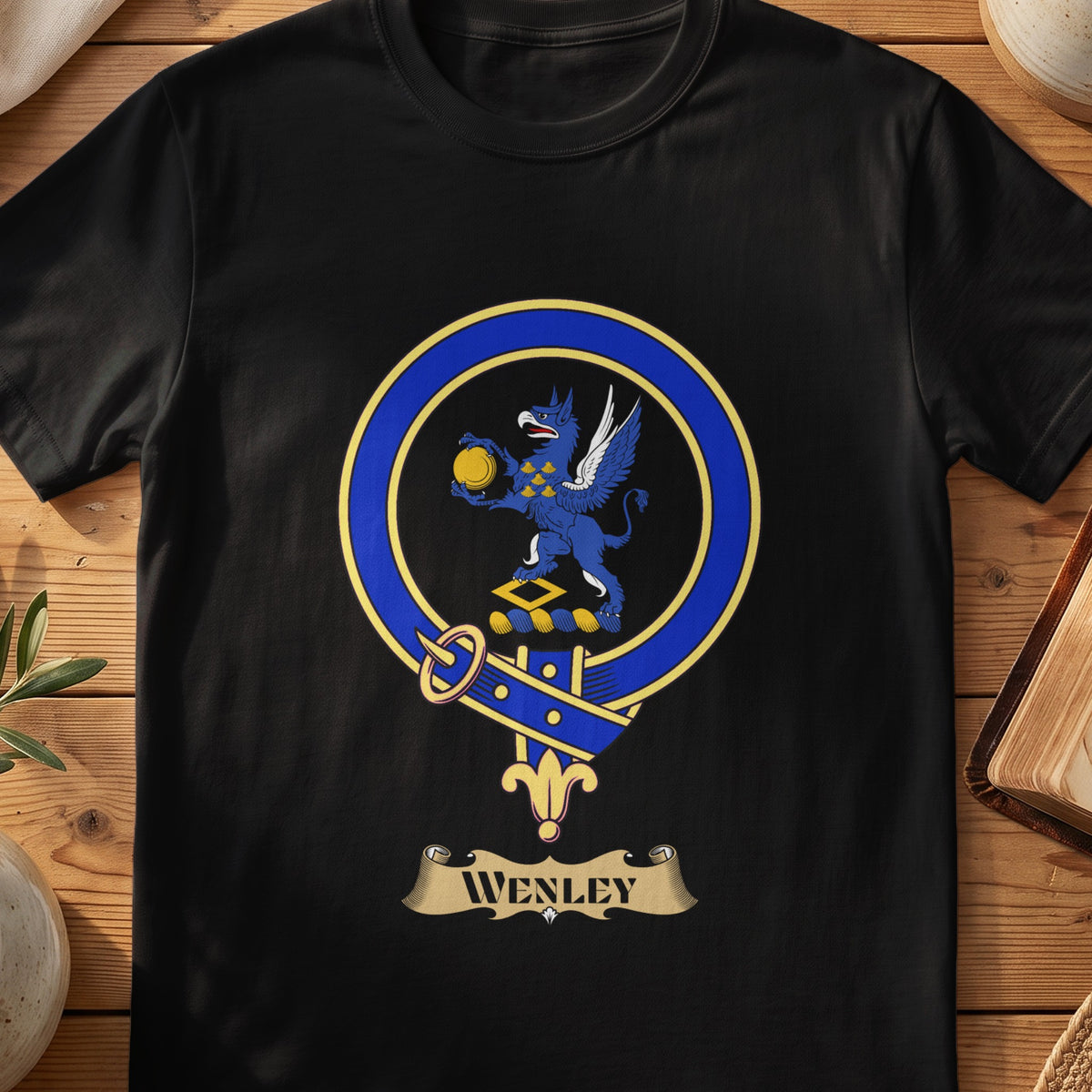 Wenley Scottish clan crest T-shirt in Black