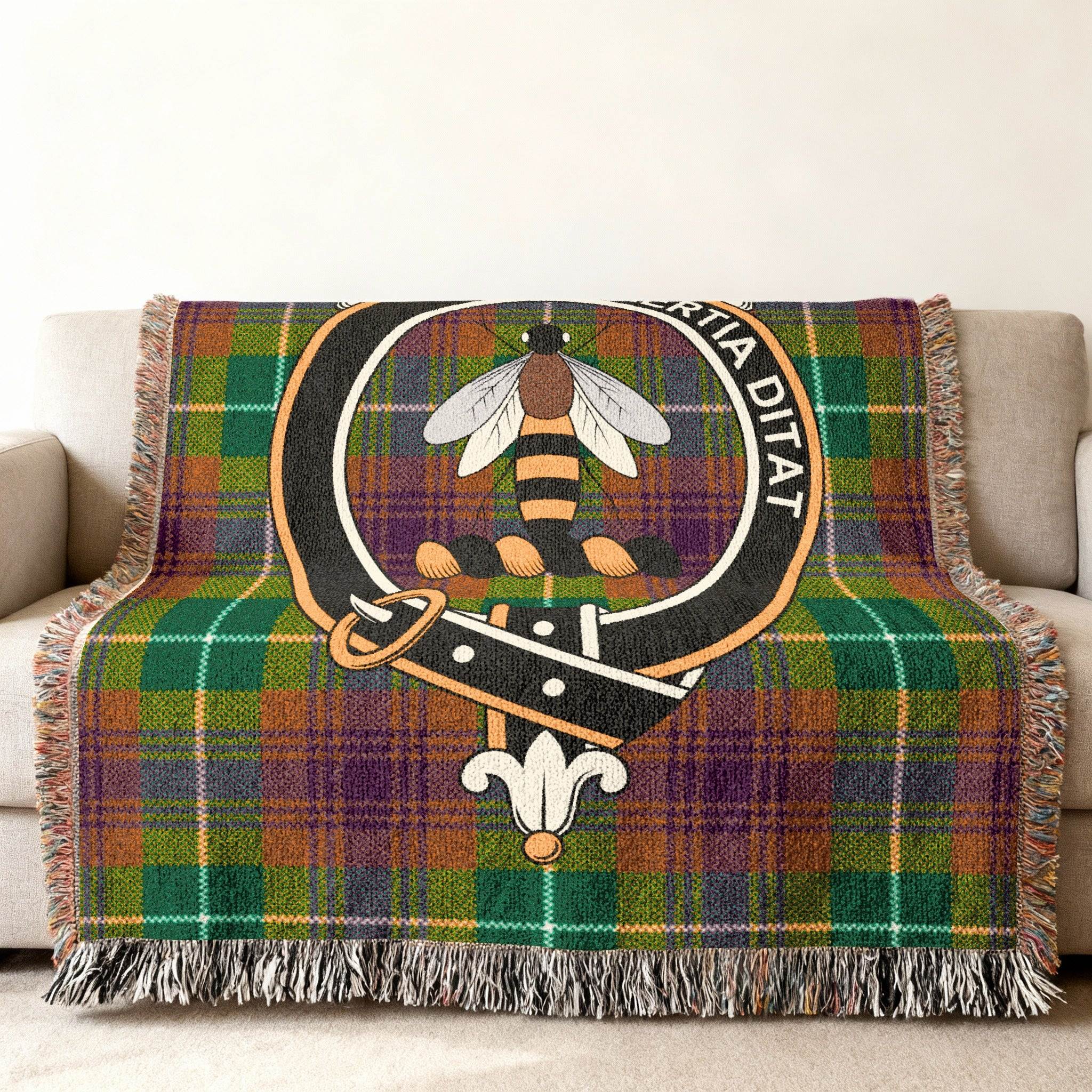Luxurious Tartan Blanket with Traditional Clan Crest Design