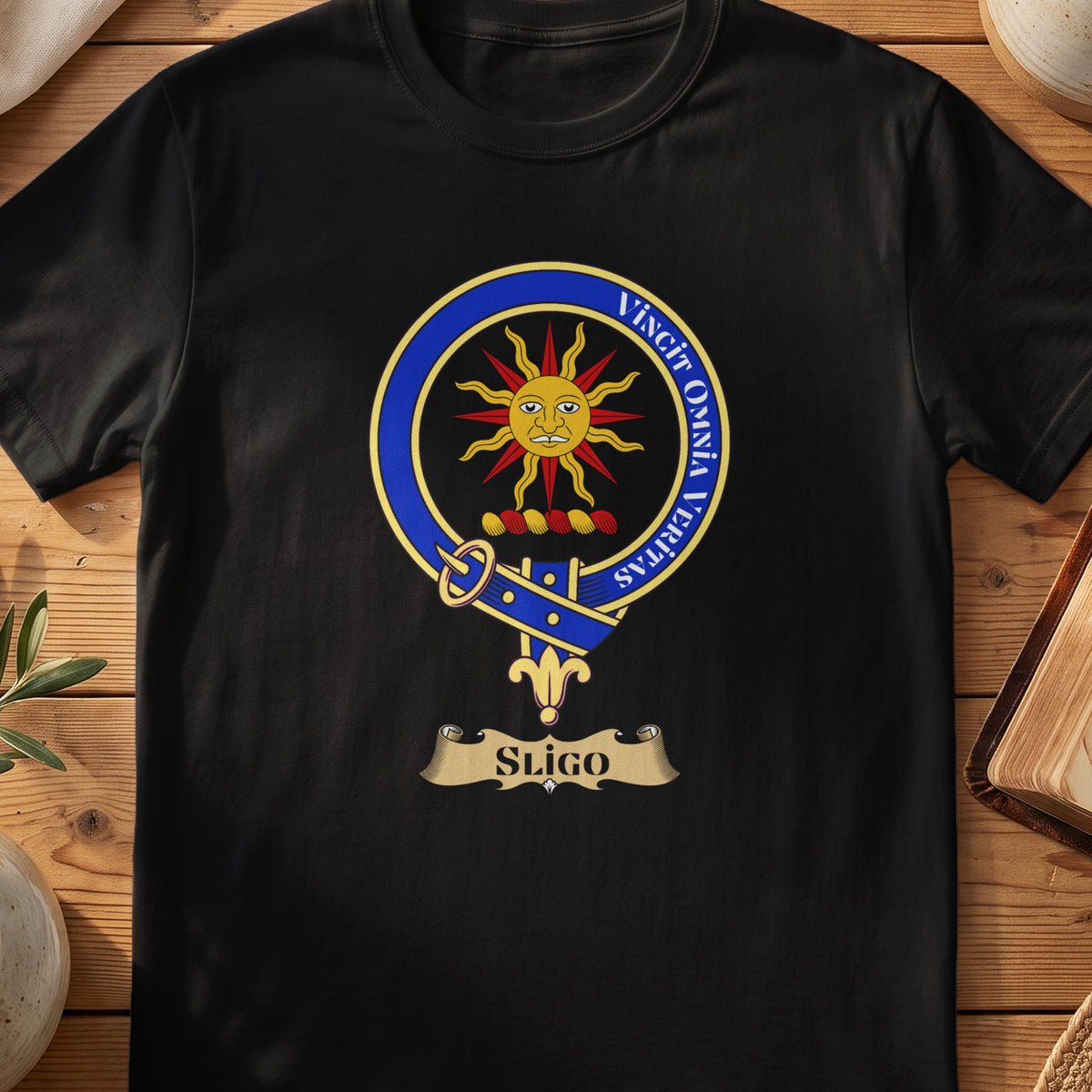 Sligo Irish family crest T-shirt in Black