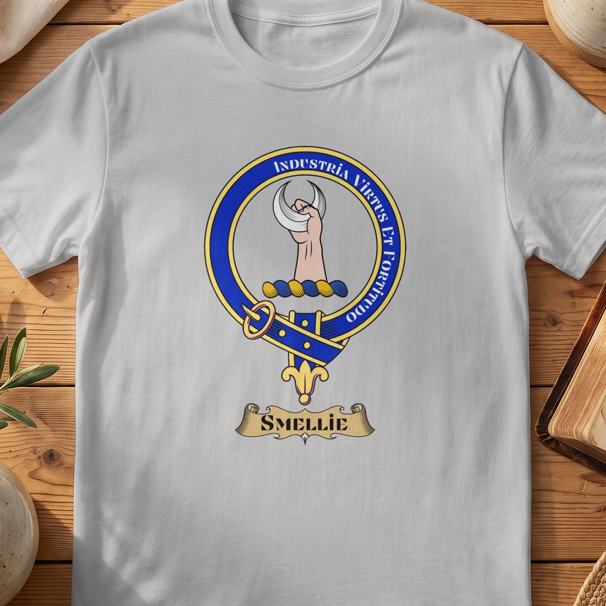 Smellie Scottish clan crest T-shirt in Sport Grey