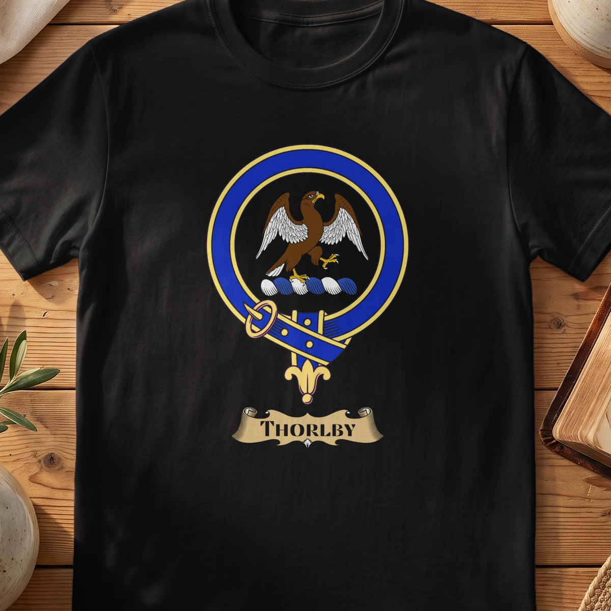 Thorlby Scottish clan crest T-shirt in Black
