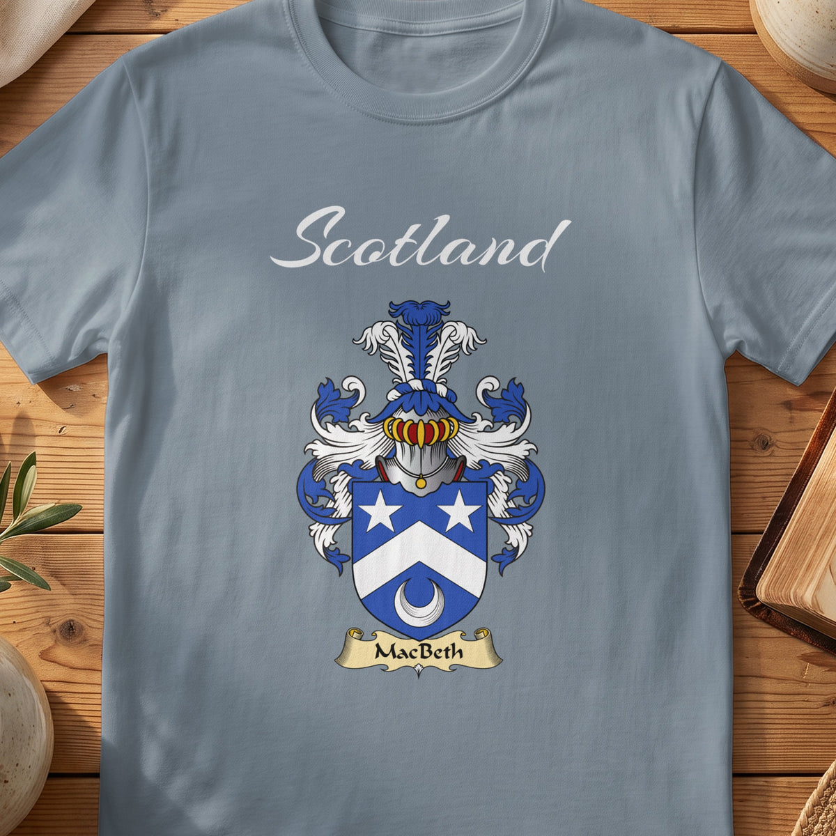 MacBeth Scottish family shield T-shirt in Stone Blue