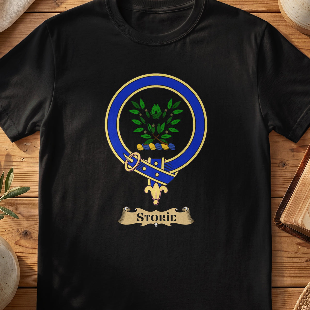 Storie Scottish clan crest T-shirt in Black