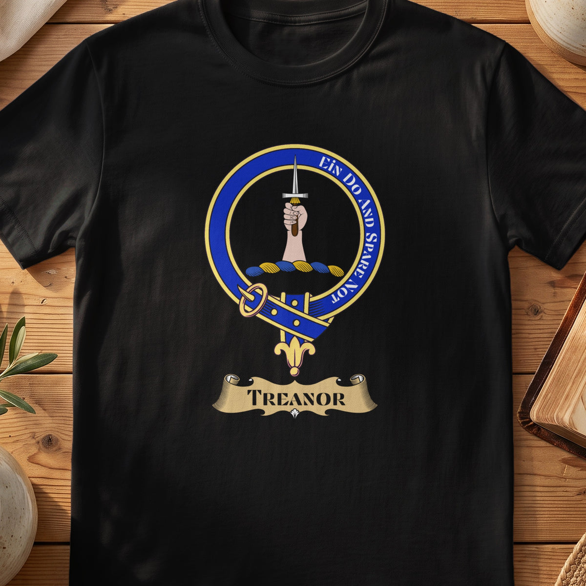 Treanor Irish family crest T-shirt in Black