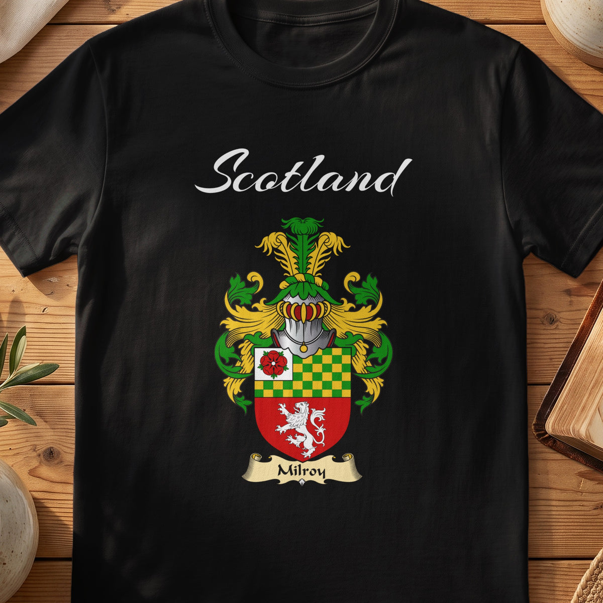 Milroy Scottish family shield T-shirt in Black