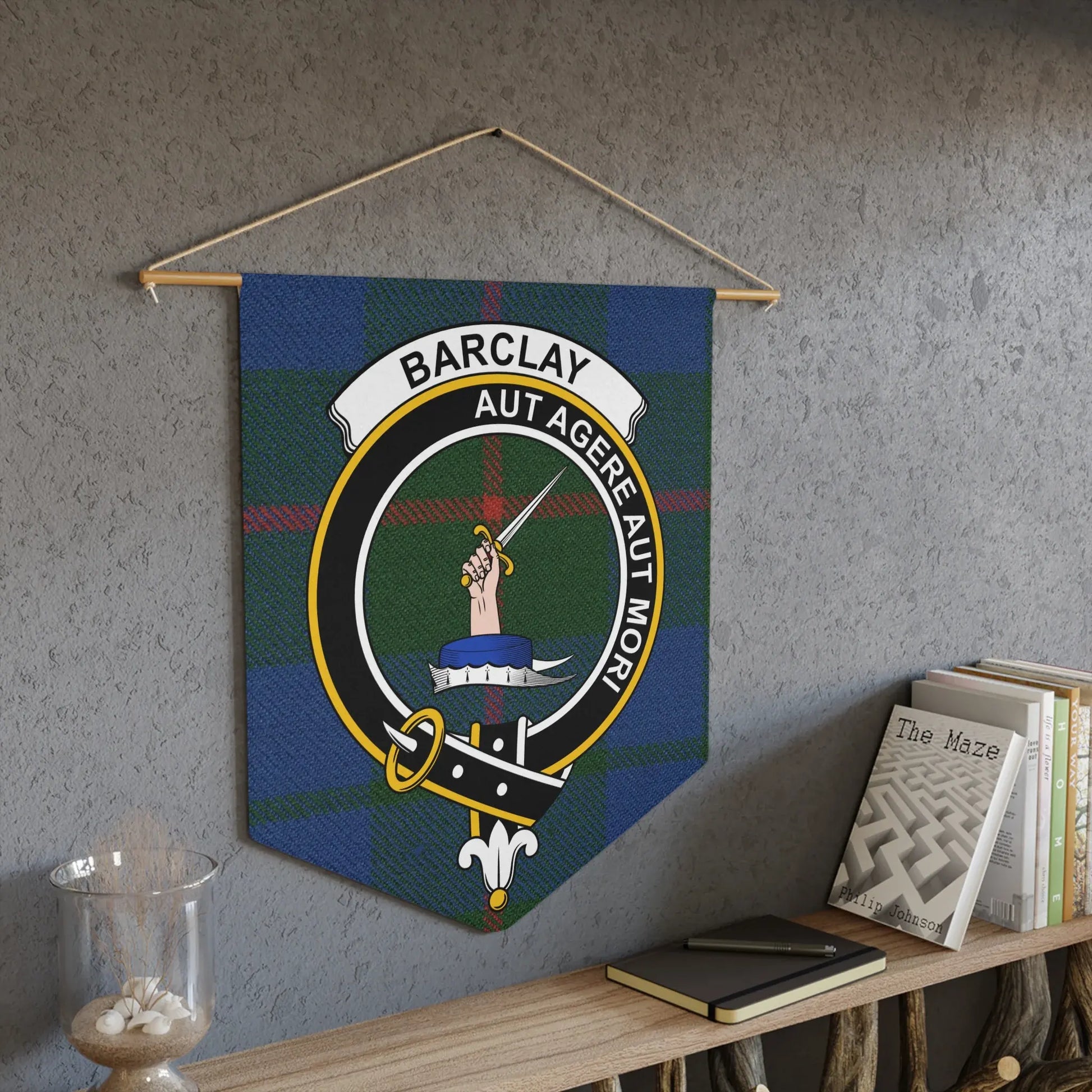 Barclay Aut Agere Aut Mori Crest Flag product type