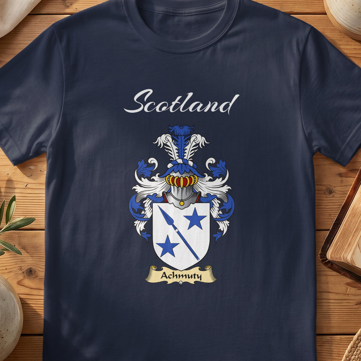 Achmuty Scottish family shield T-shirt in Navy