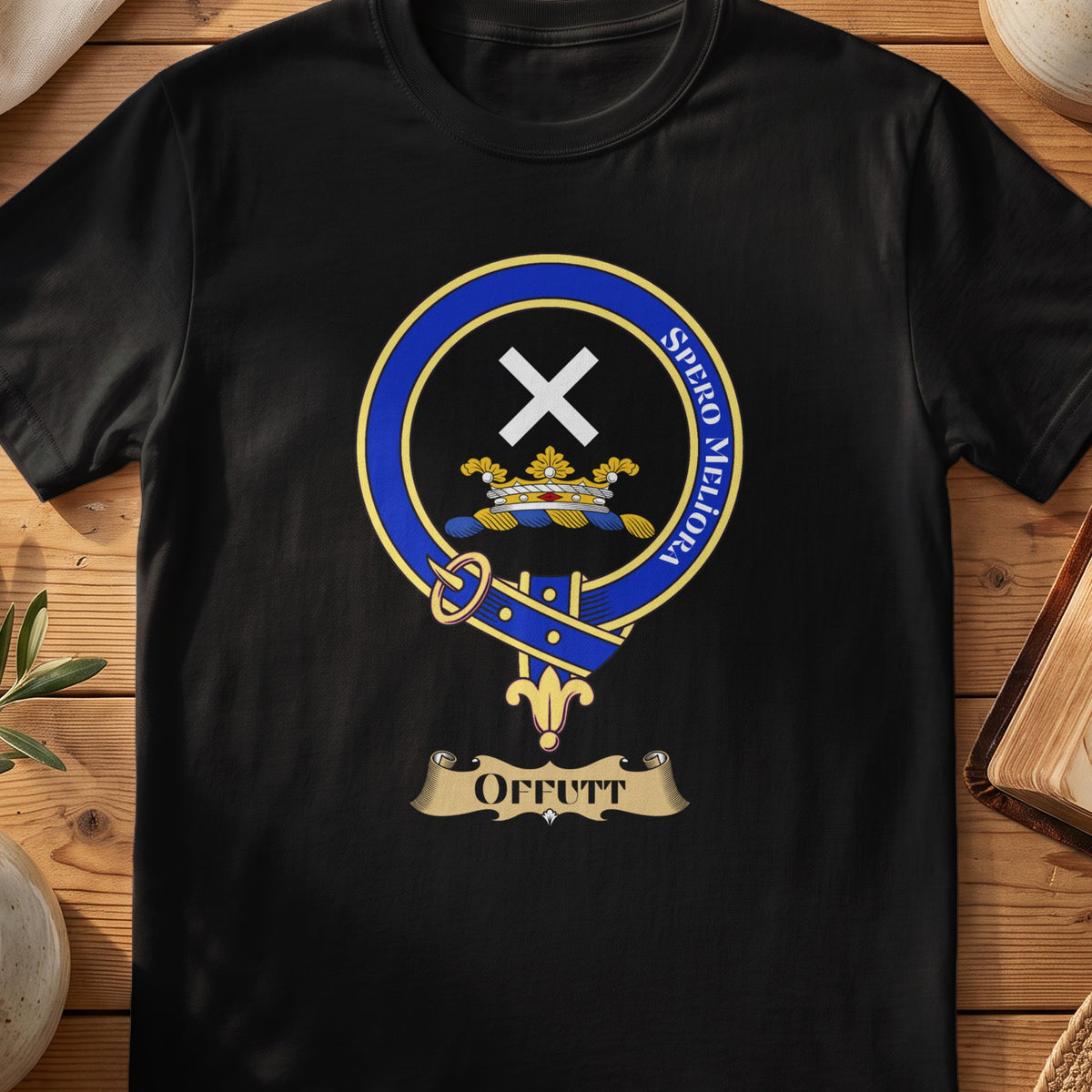 Offutt Scottish clan crest T-shirt in Black