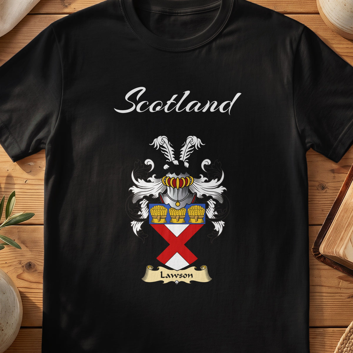 Lawson Scottish family shield T-shirt in Black