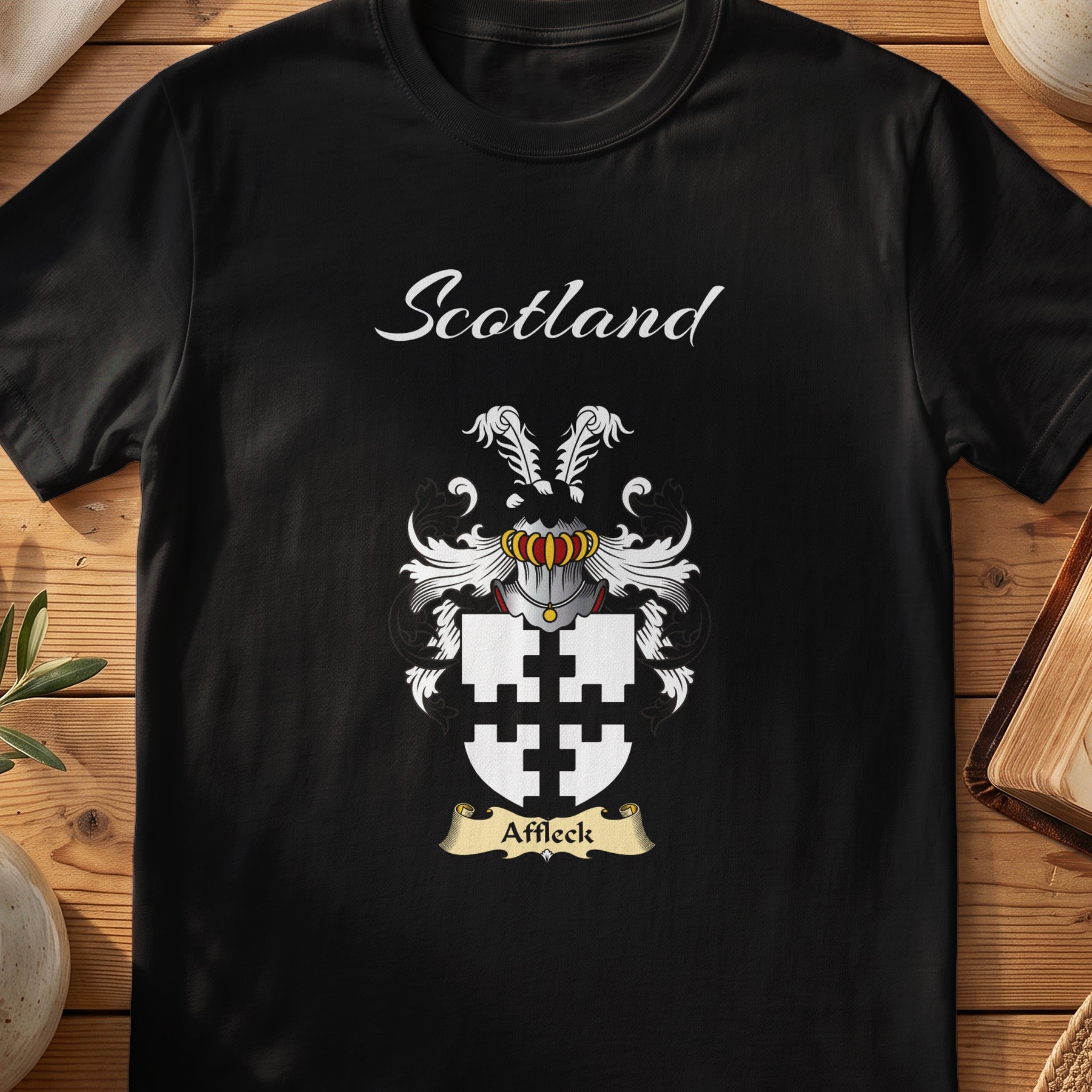 Affleck Scottish family shield T-shirt in Black