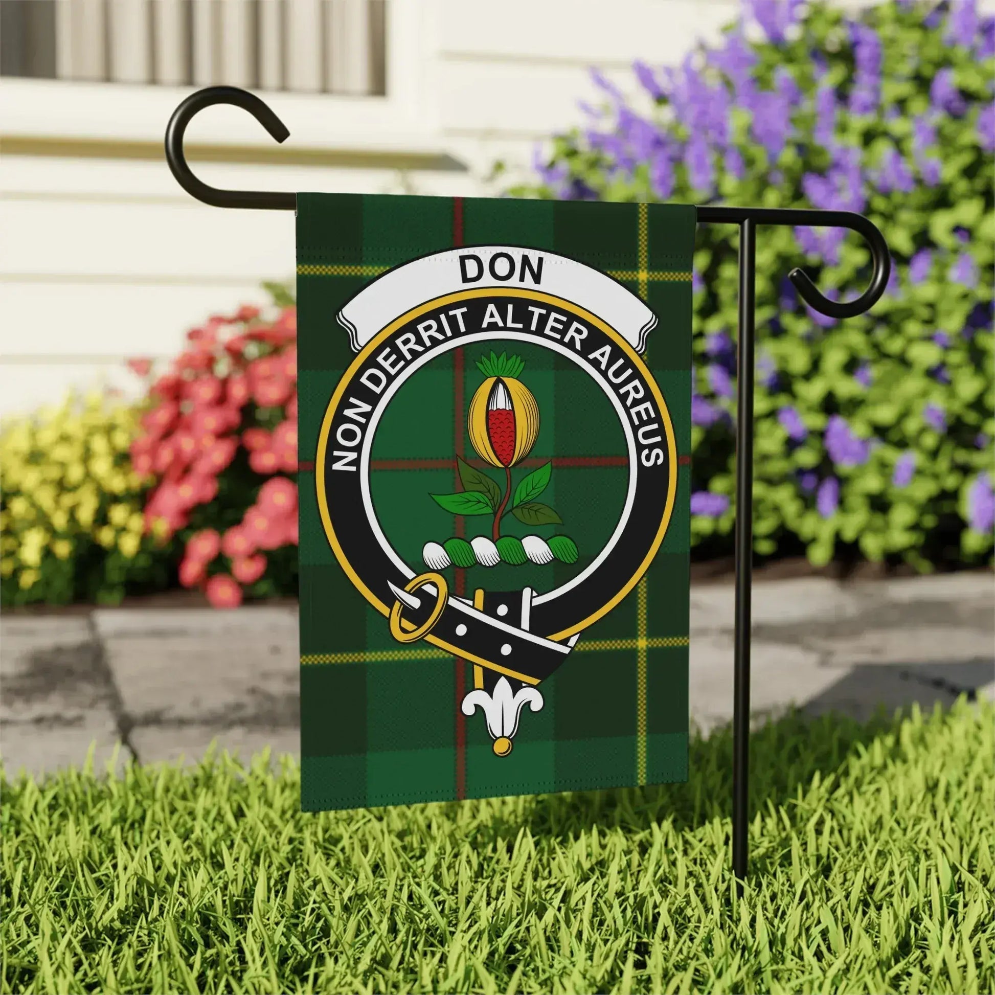 Personalized Don Non Derrit Alter Aureus Garden Flag product