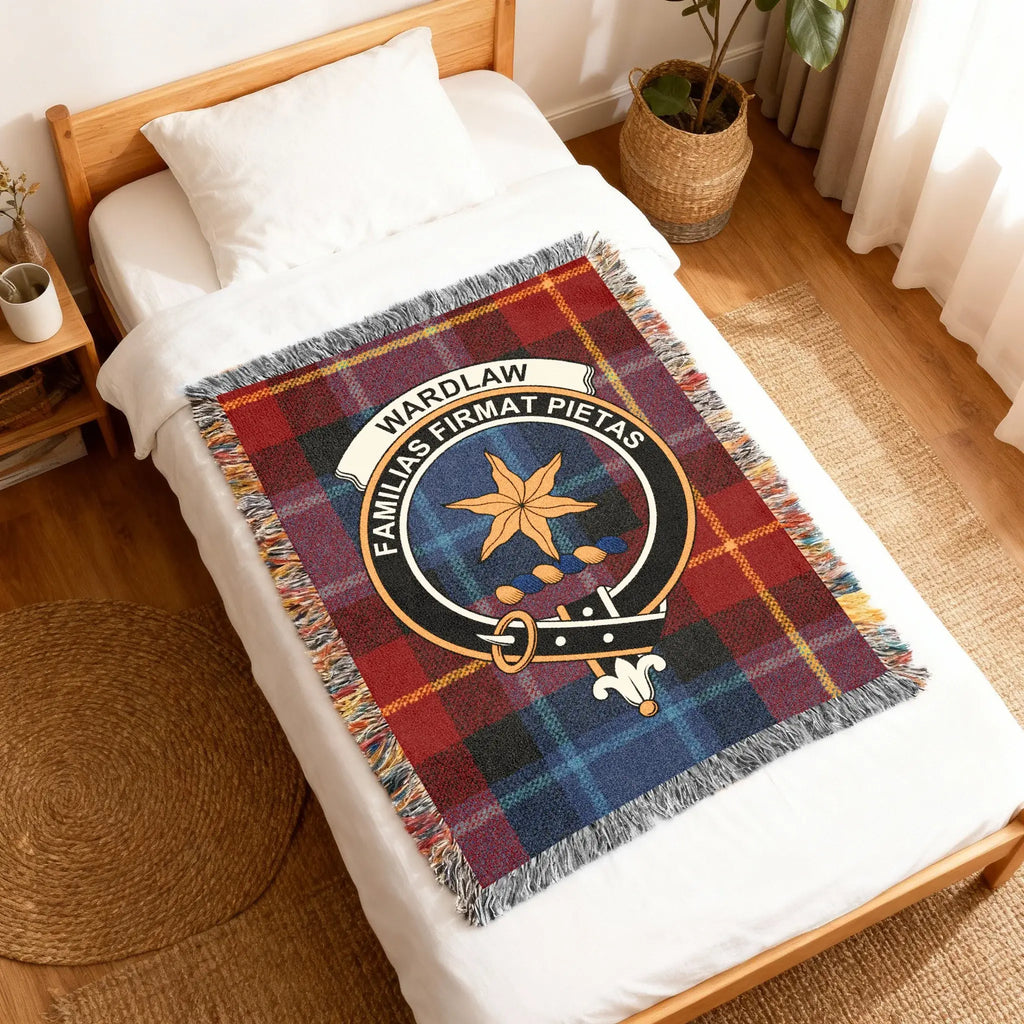 Wardlaw familias firmat pietas decorative woven blanket — fringe edge