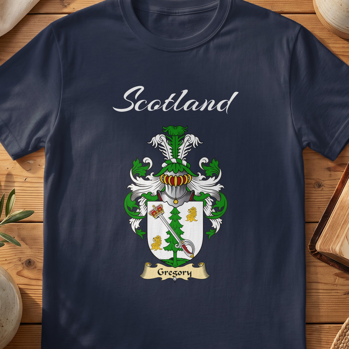 Gregory Scottish family shield T-shirt in Navy