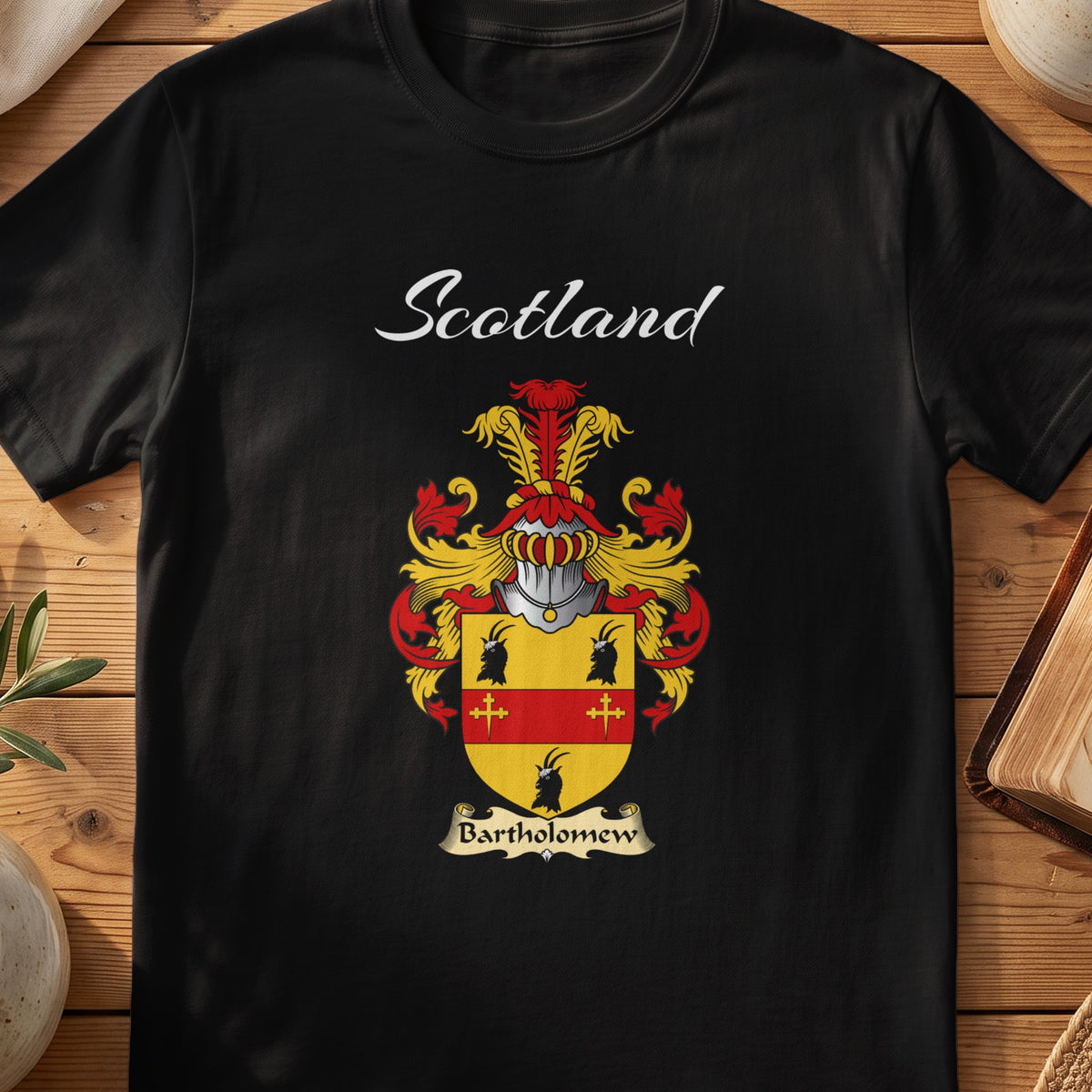 Bartholomew Scottish family shield T-shirt in Black
