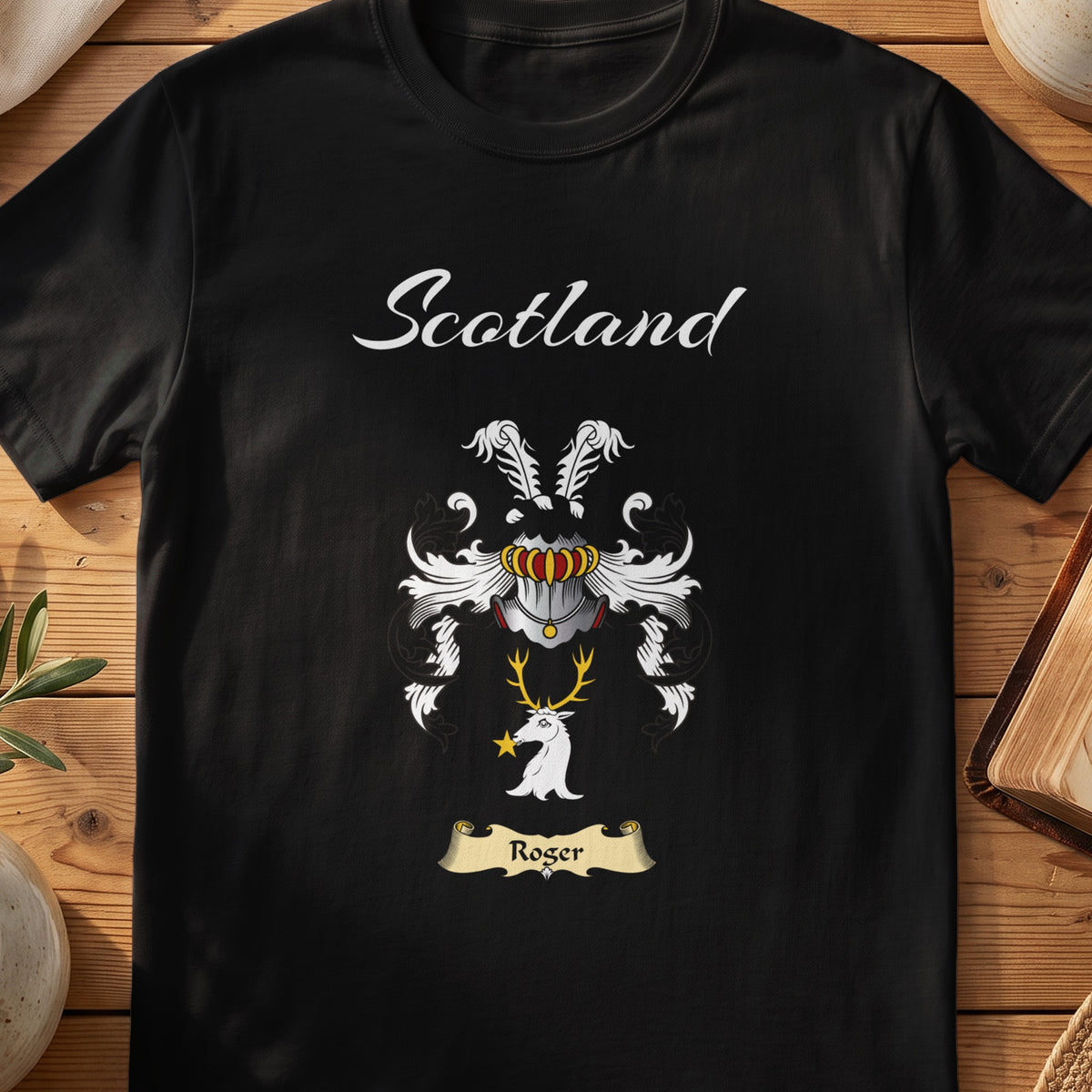 Roger Scottish family shield T-shirt in Black