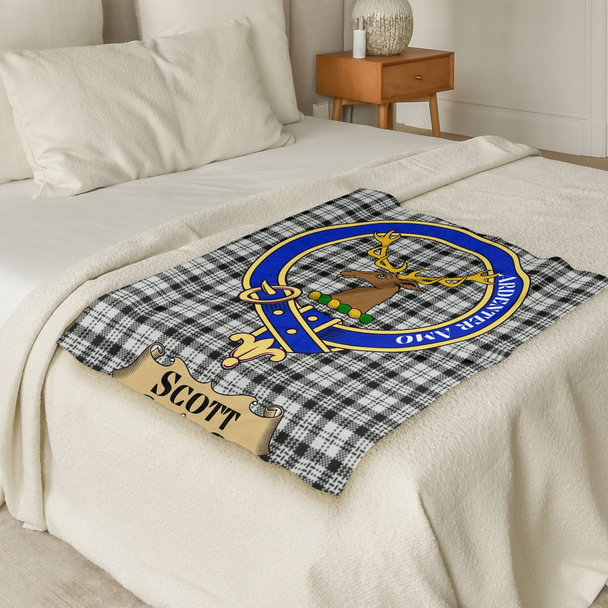 Scottish Clan Scott Crest Plaid Design Throw Blanket - Living Stone Gifts