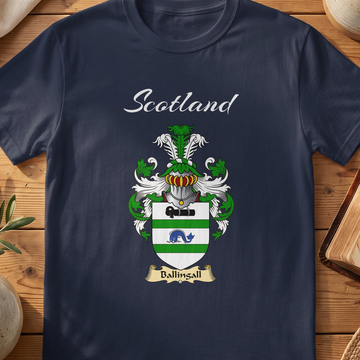 Ballingall Scottish family shield T-shirt in Navy