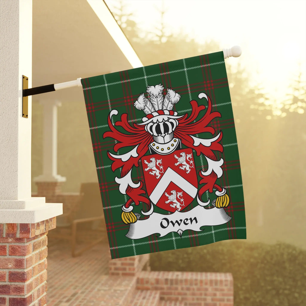 Green plaid flag with the Owen family crest and coat of arms.