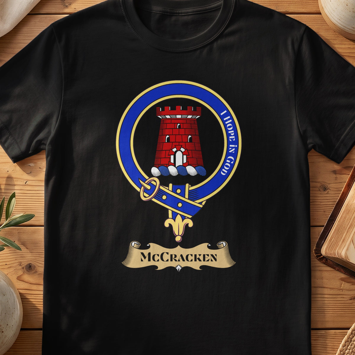 McCracken Scottish clan crest T-shirt in Black