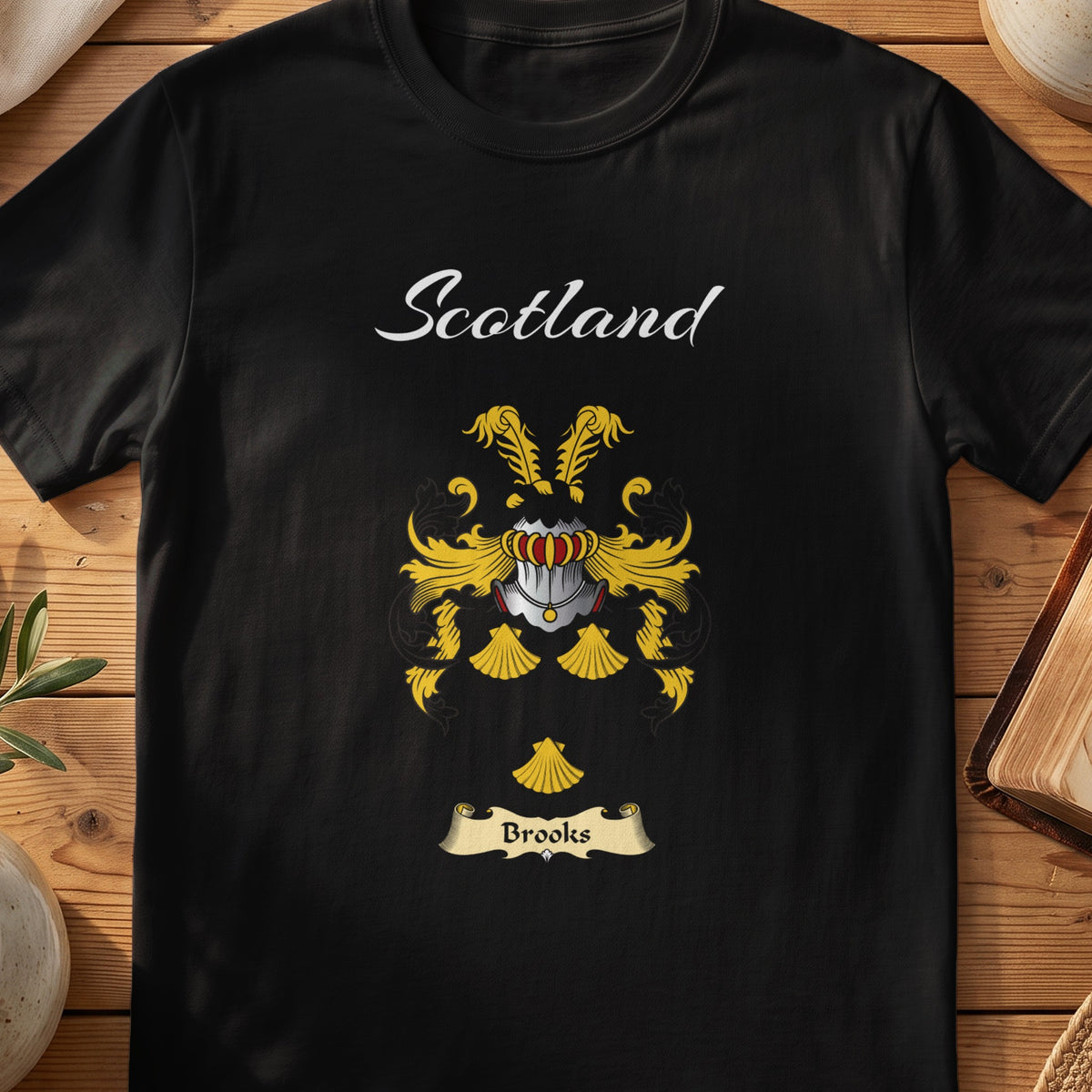 Brooks Scottish family shield T-shirt in Black