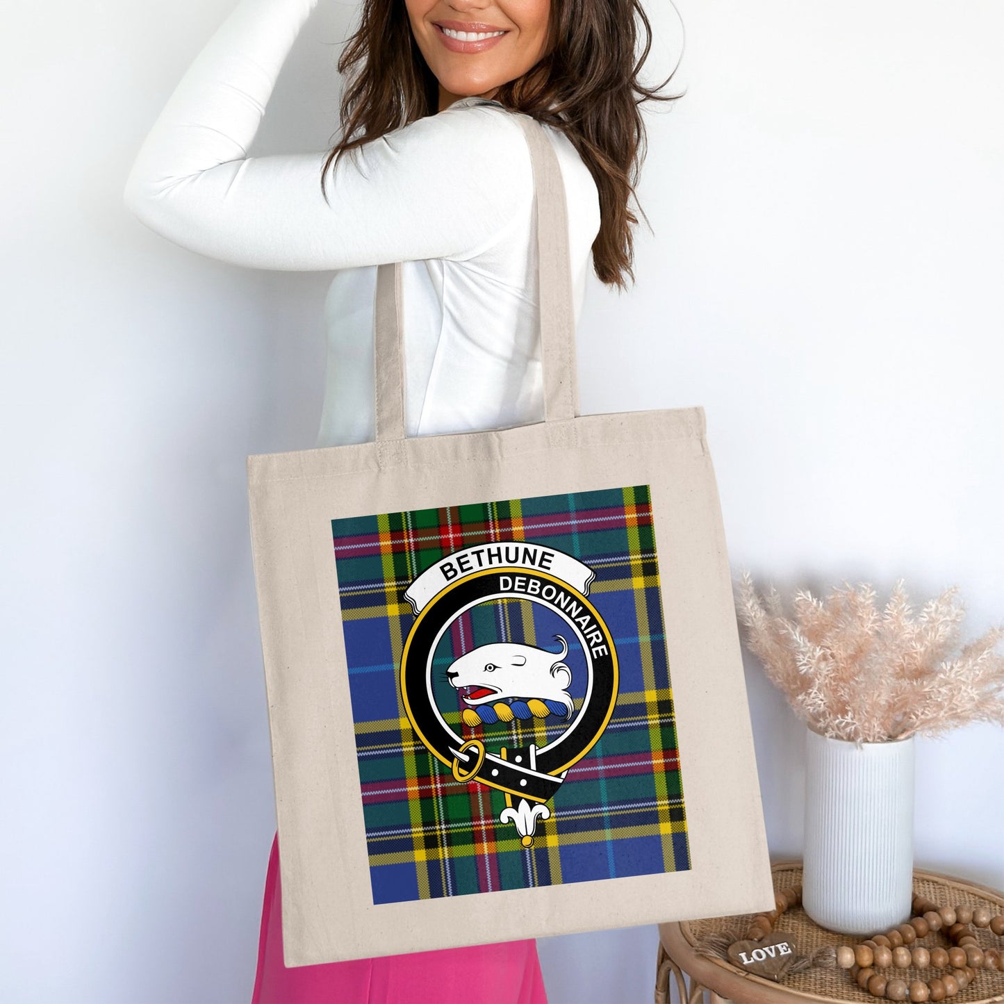 Bethune Clan Crest Scottish Tartan Tote Bag - Living Stone Gifts