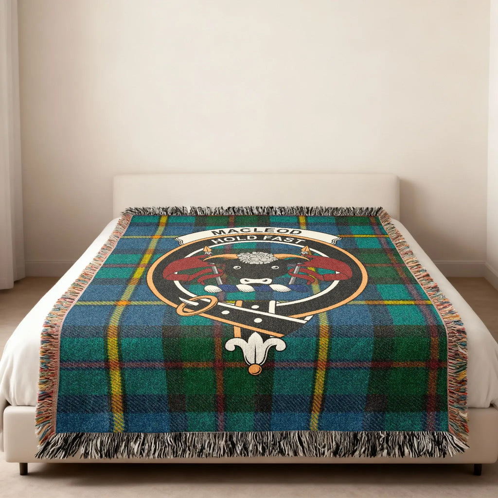 MacLeod Hold Fast plaid emblem cosy woven blanket — 100% cotton with clan crest