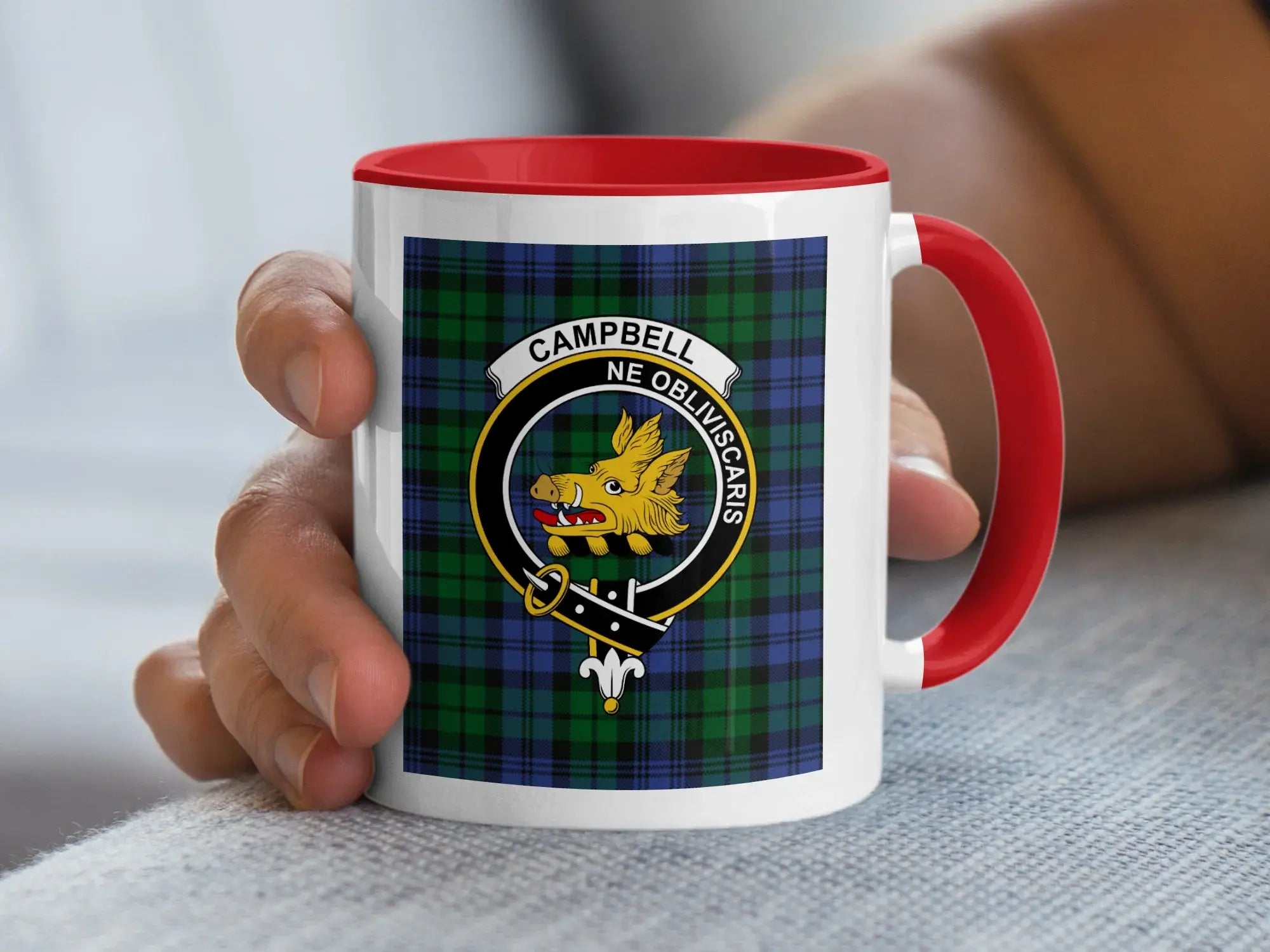 Campbell tartan accent mug in navy — boar's head crest and Ne Obliviscaris on white ceramic