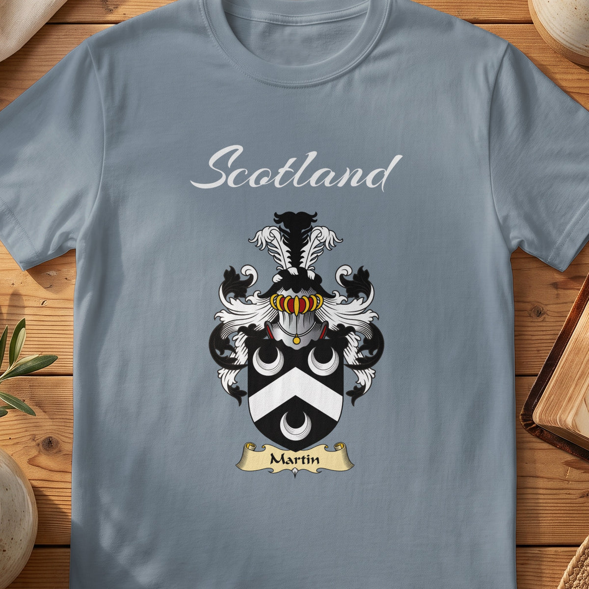 Martin Scottish family shield T-shirt in Stone Blue