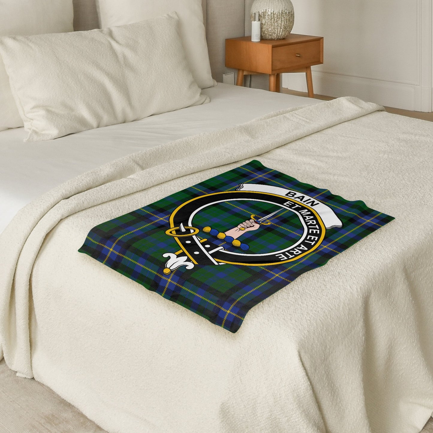 Clan Bain Crest Scottish Tartan Throw Blanket - Living Stone Gifts