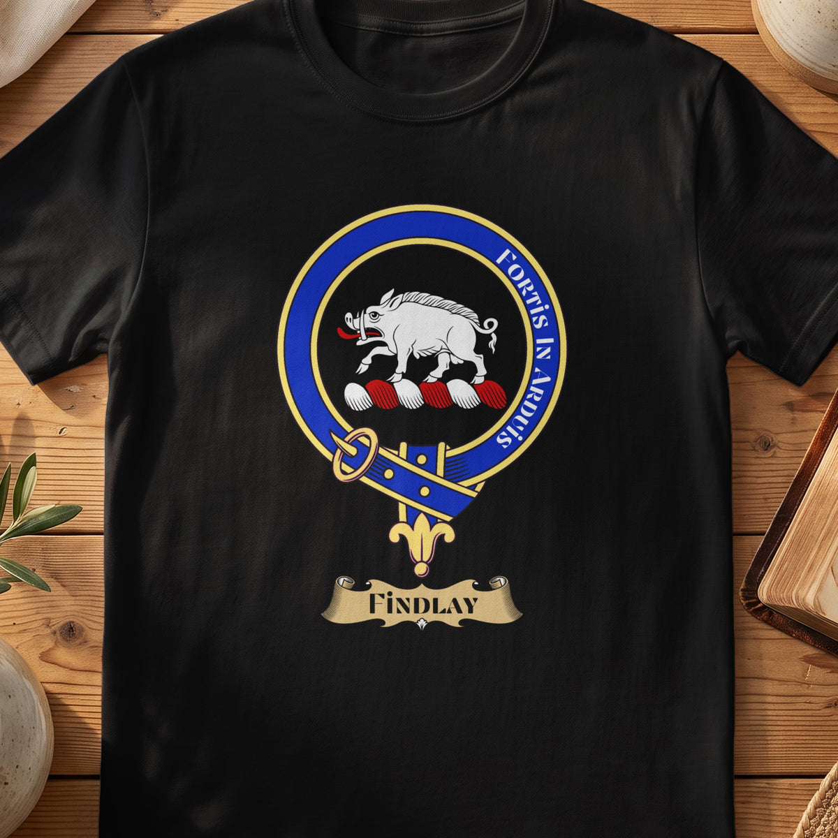 Findlay Scottish clan crest T-shirt in black