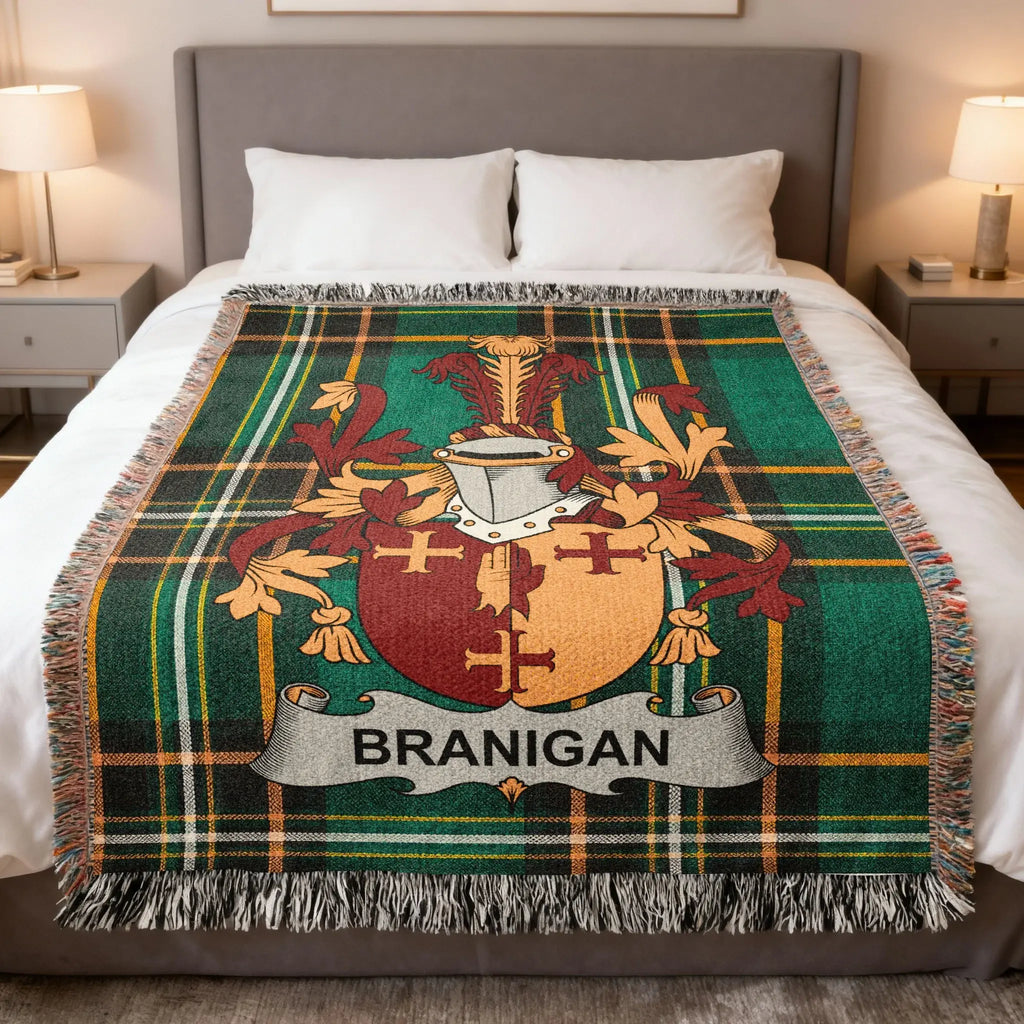 BRANIGAN Green Plaid Crest Fringe Throw product type