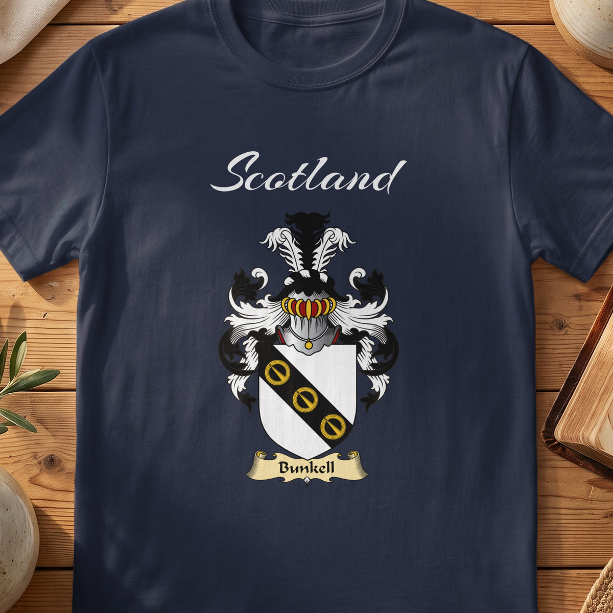 Bunkell Scottish family shield T-shirt in Navy