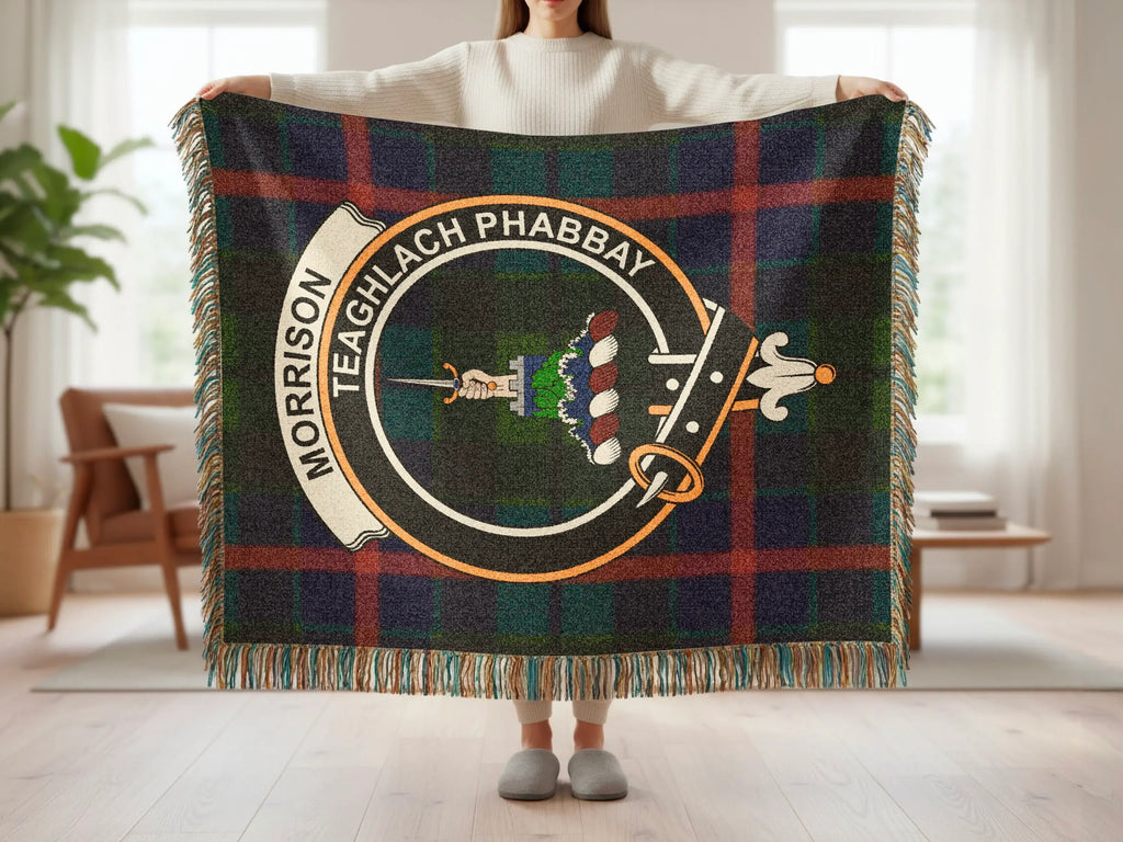 Morrison Teaghlach Phabbay crest tartan woven blanket — cotton throw with fringe edge