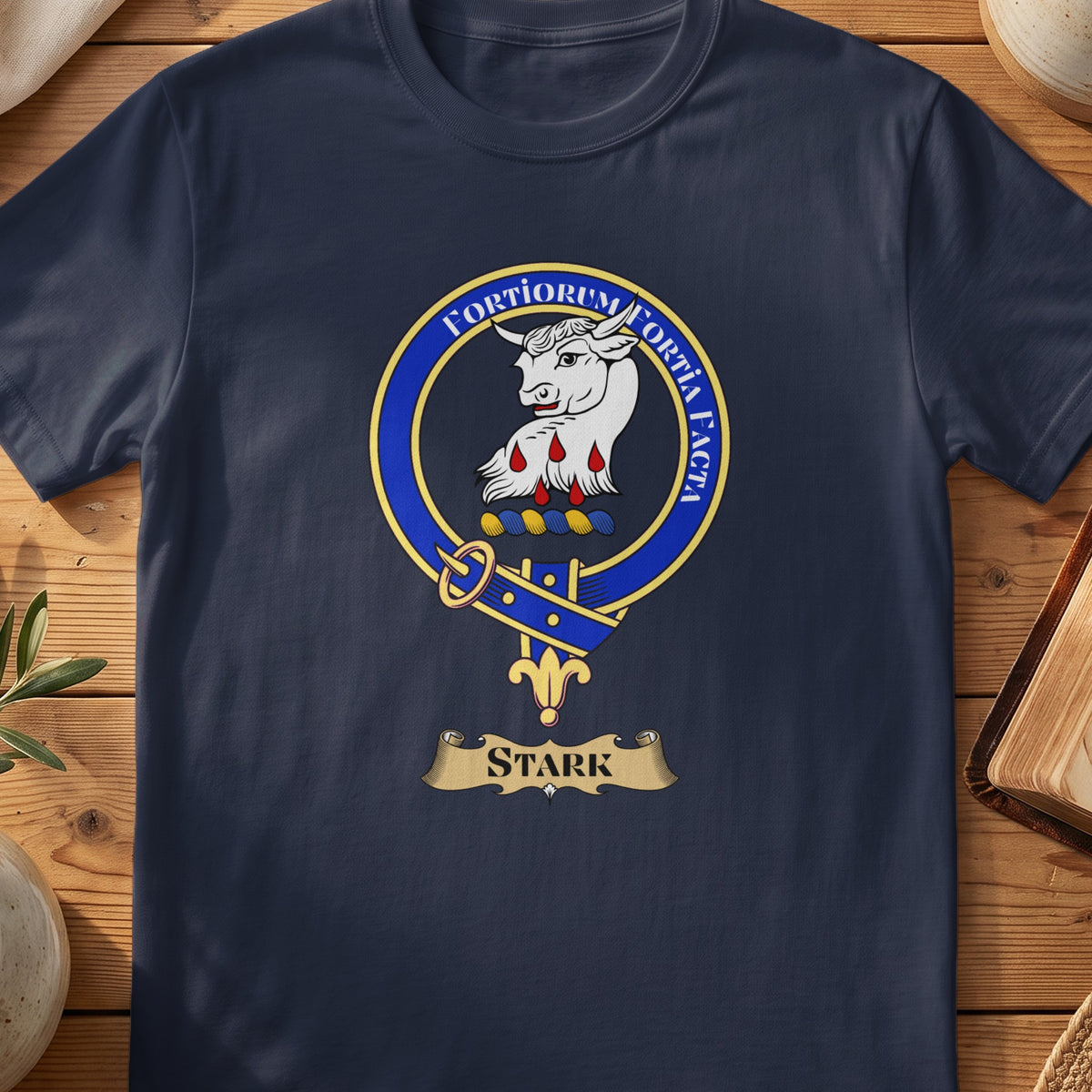Stark Scottish clan crest T-shirt in Navy