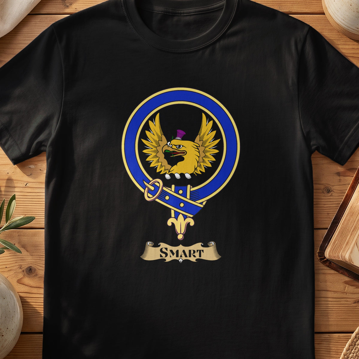 Smart Scottish clan crest T-shirt in Black