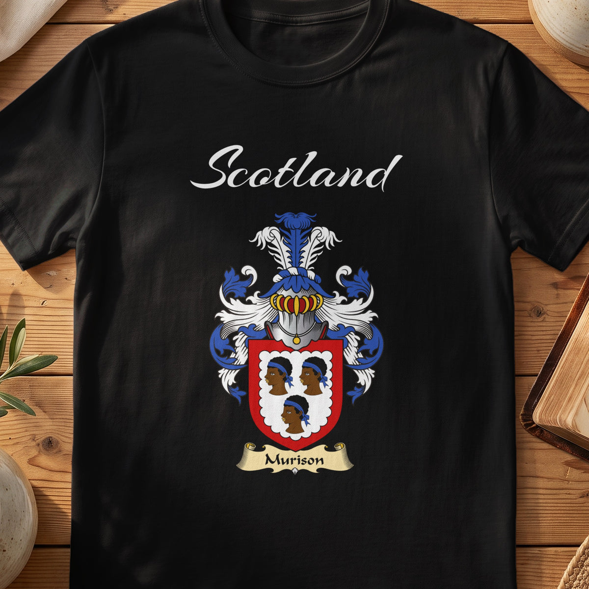 Murison Scottish family shield T-shirt in Black