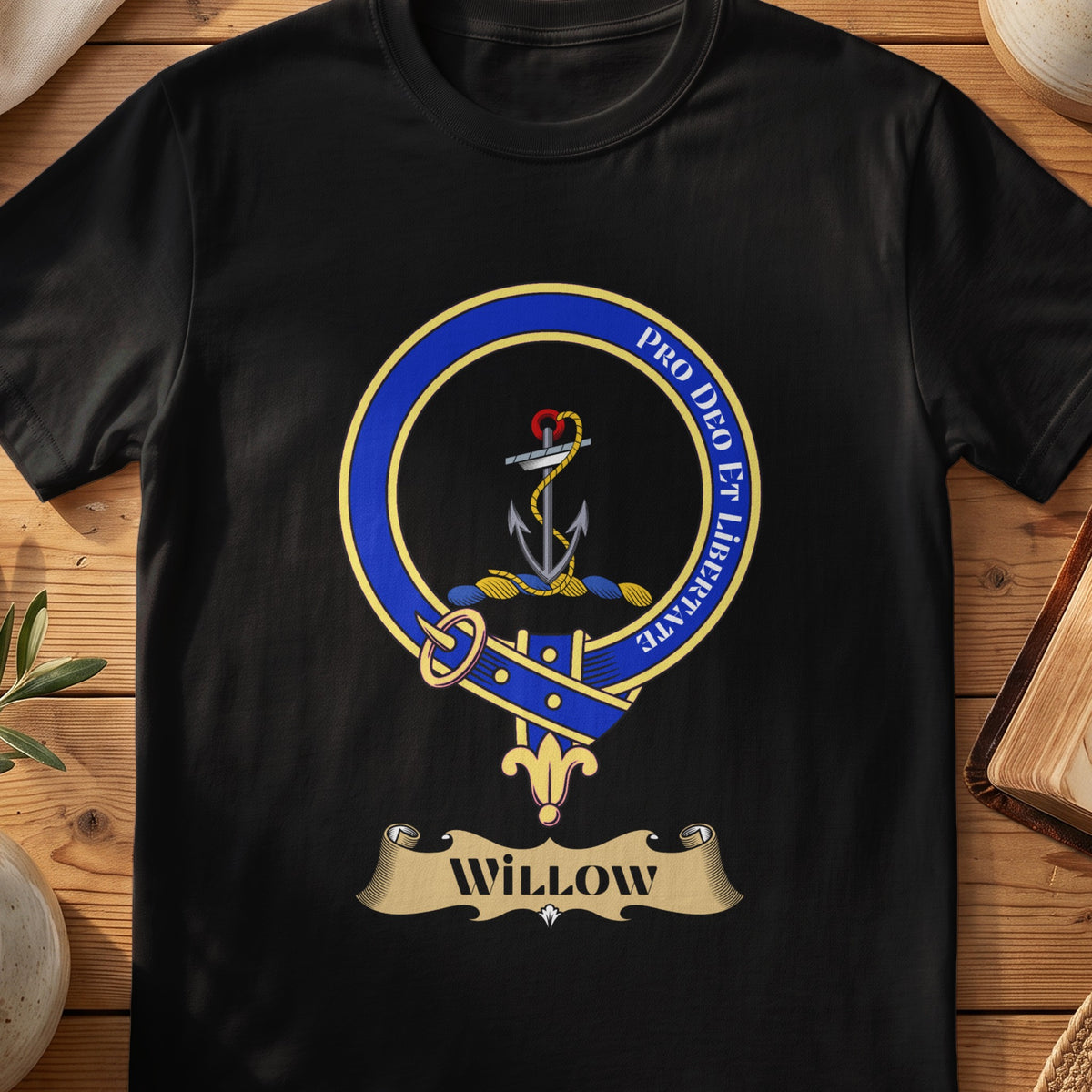 Willow Scottish clan crest T-shirt in Black