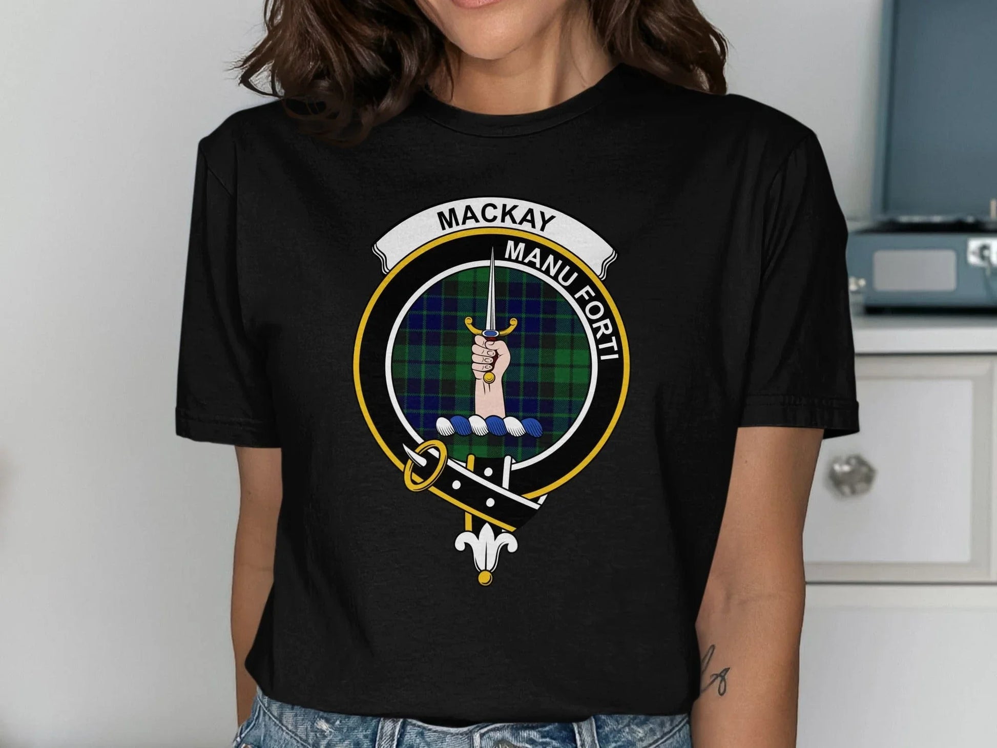 Mackay Manu Forti Crest Design T-Shirt product