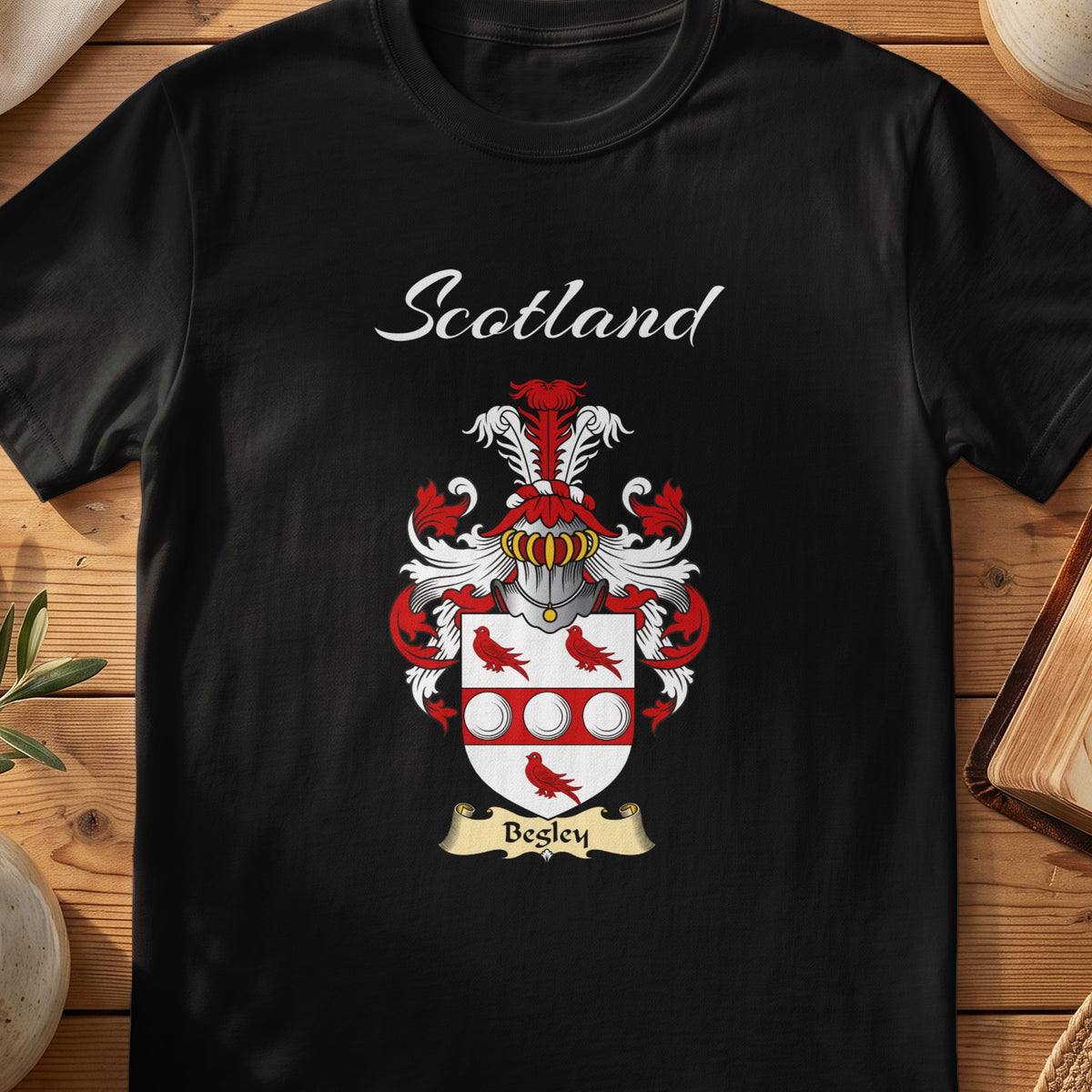Begley Scottish family shield T-shirt in Black