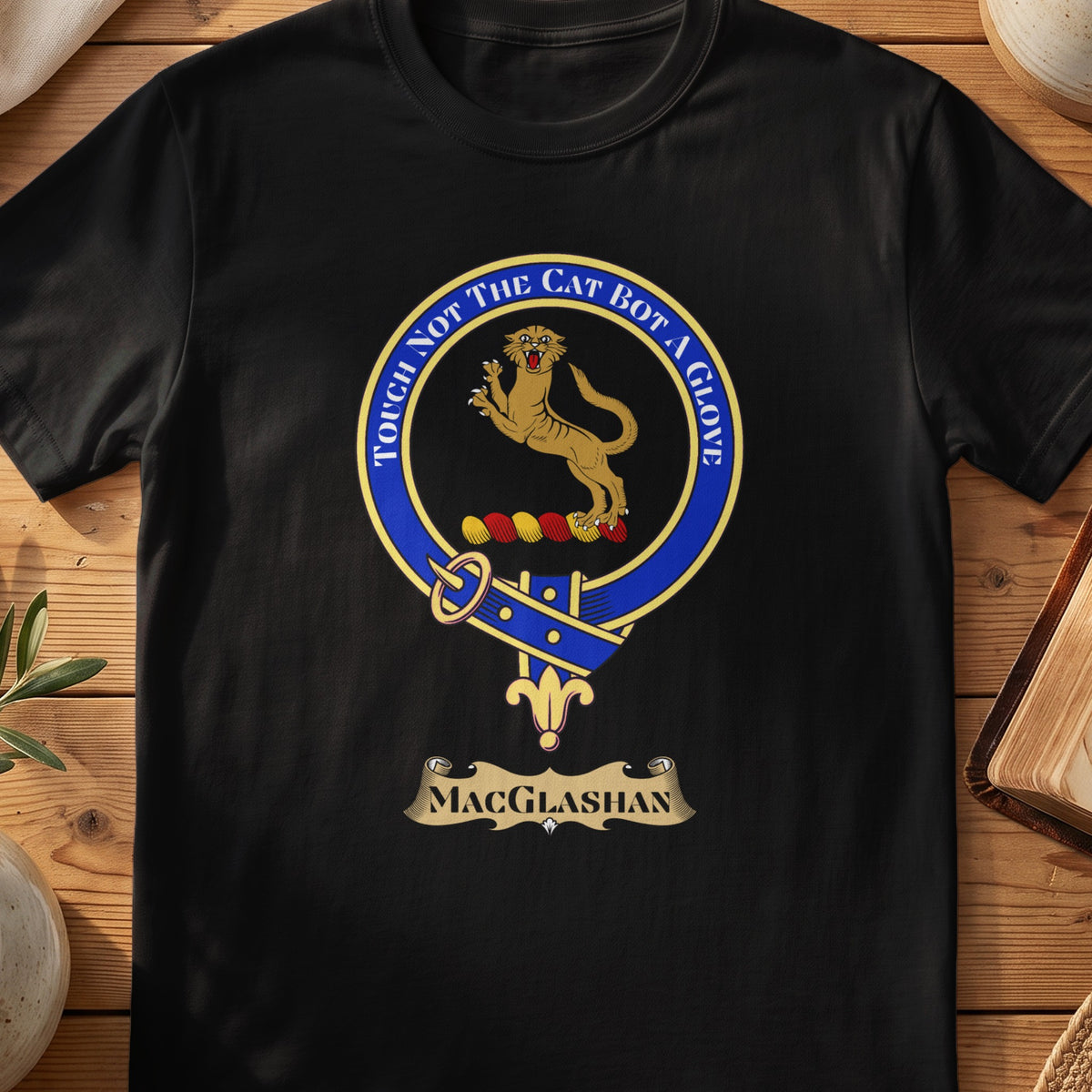 MacGlashan Scottish clan crest T-shirt in black