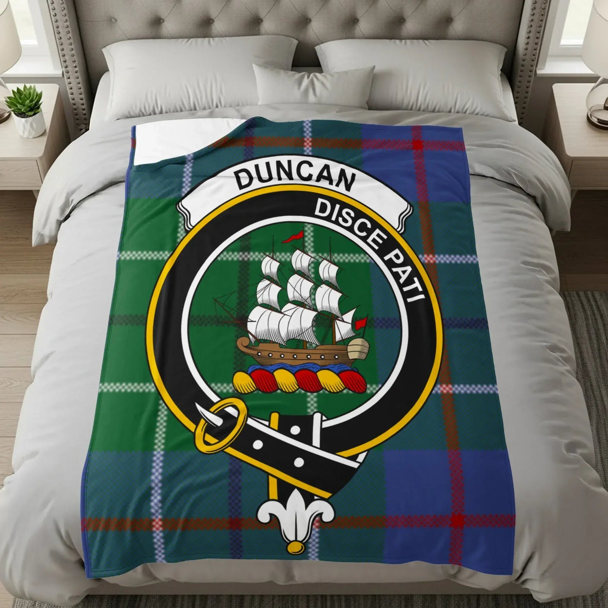 Duncan Disce Pat Tartan Crest Blanket product type