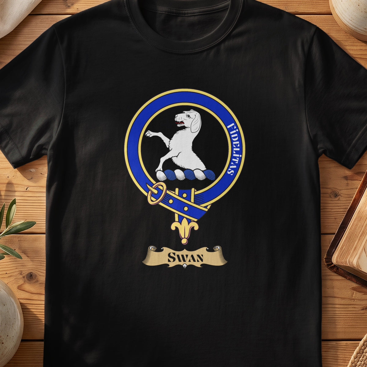 Swan Scottish clan crest T-shirt in Black