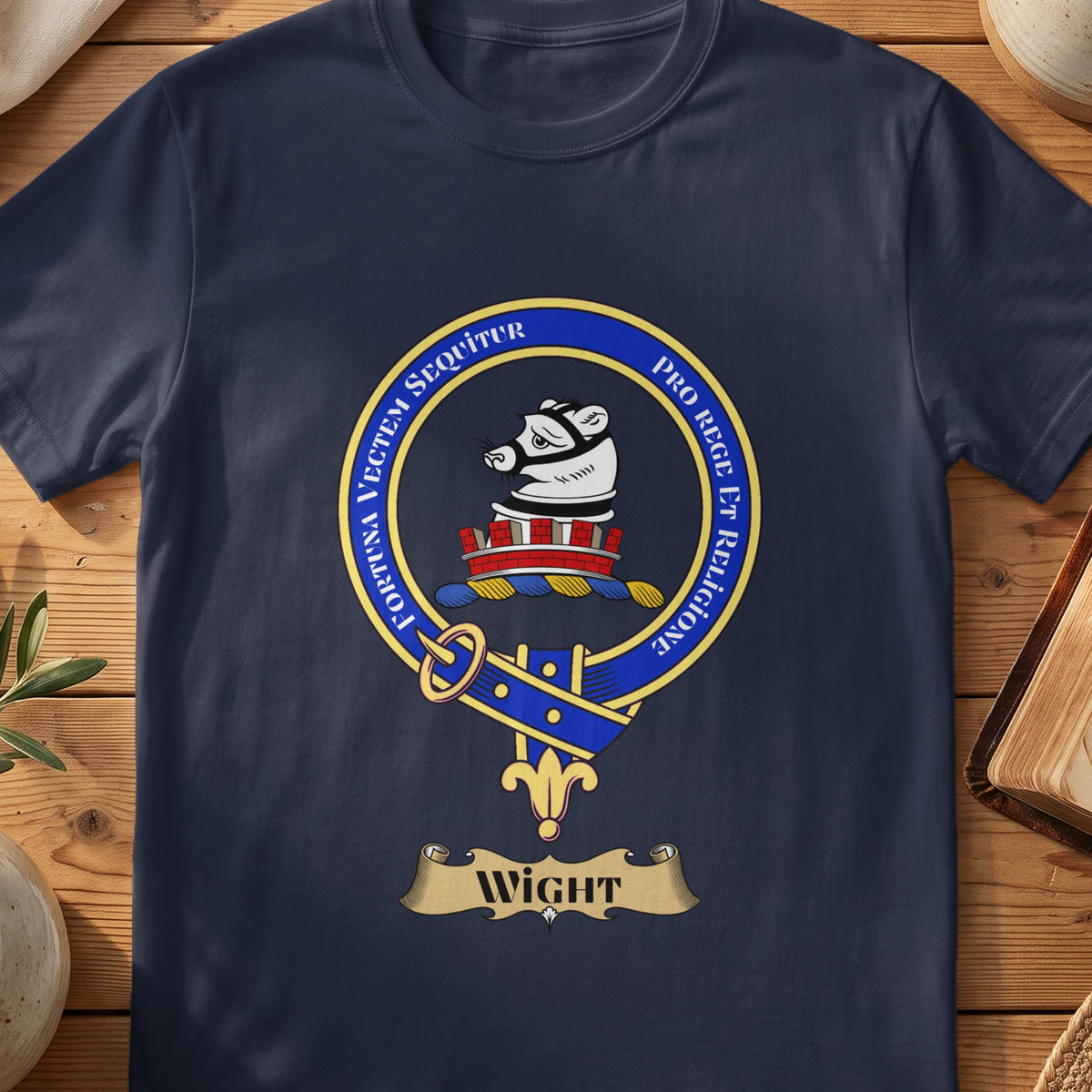 Wight Scottish clan crest T-shirt in Navy