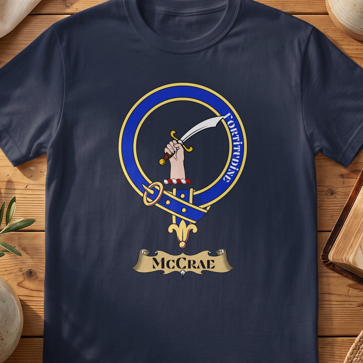 McCrae Scottish clan crest T-shirt in Navy