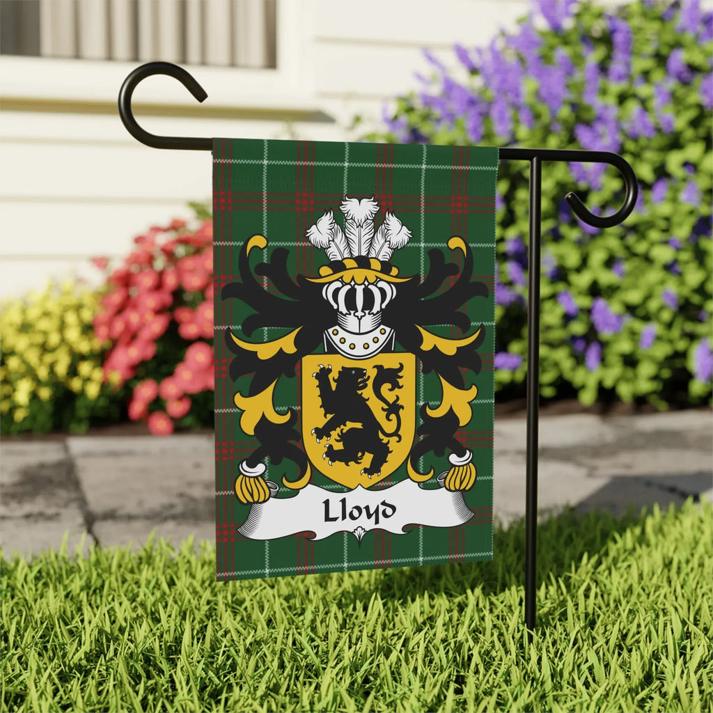 Green plaid flag with a lion crest and "Lloyd" text.