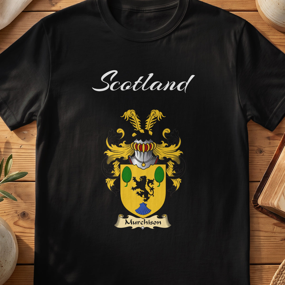 Murchison Scottish family shield T-shirt in Black