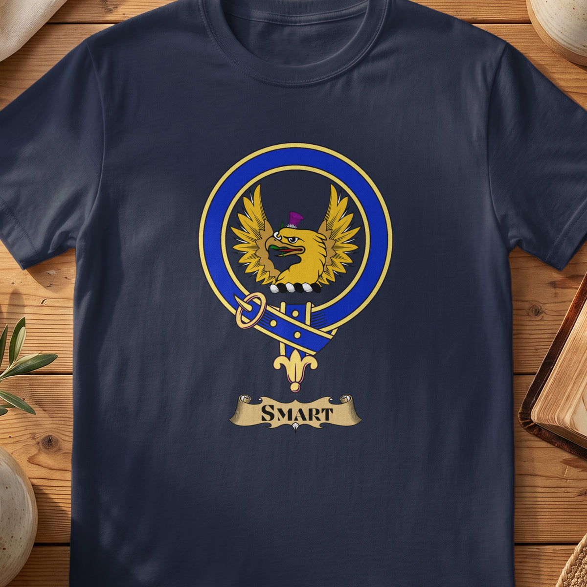 Smart Scottish clan crest T-shirt in Navy