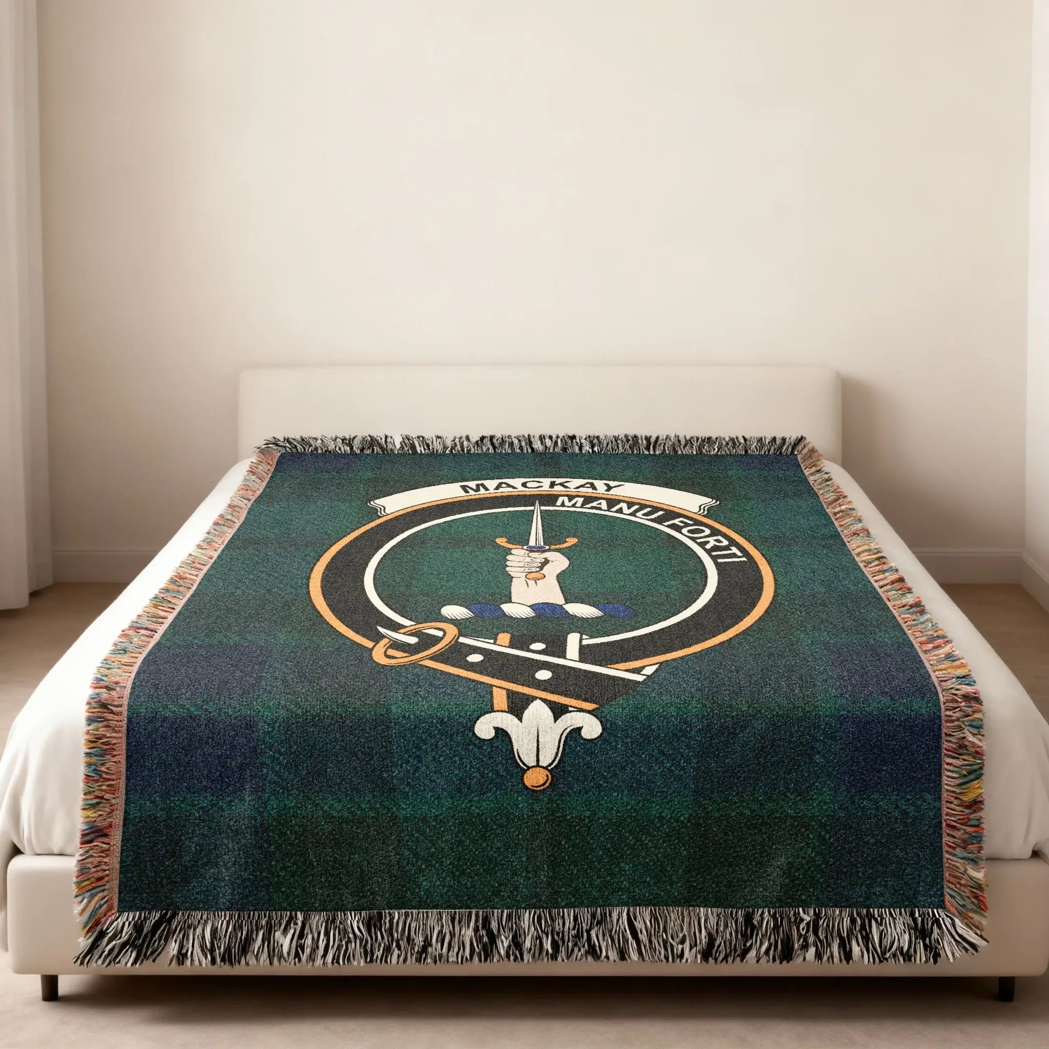 MacKay Manu Forti clan tartan crest woven blanket — clan heraldic at centre, 100% cotton